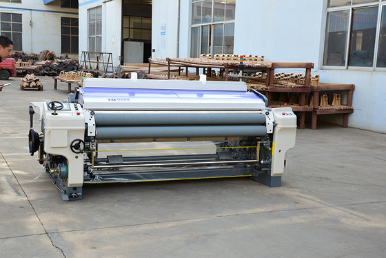 2 dysze Sulzer Water Jet Looms Podwójna pompa 1000 obr./min Maszyny tkackie tekstylne