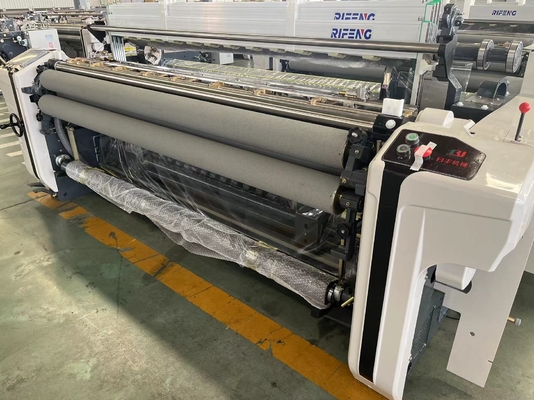 Ciężka maszyna do tkania strumieniem wody Loom A TUFS 1000 obr./min Split High Density